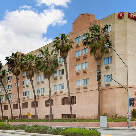 Ramada By Wyndham Hawthorne/Lax Exterior foto