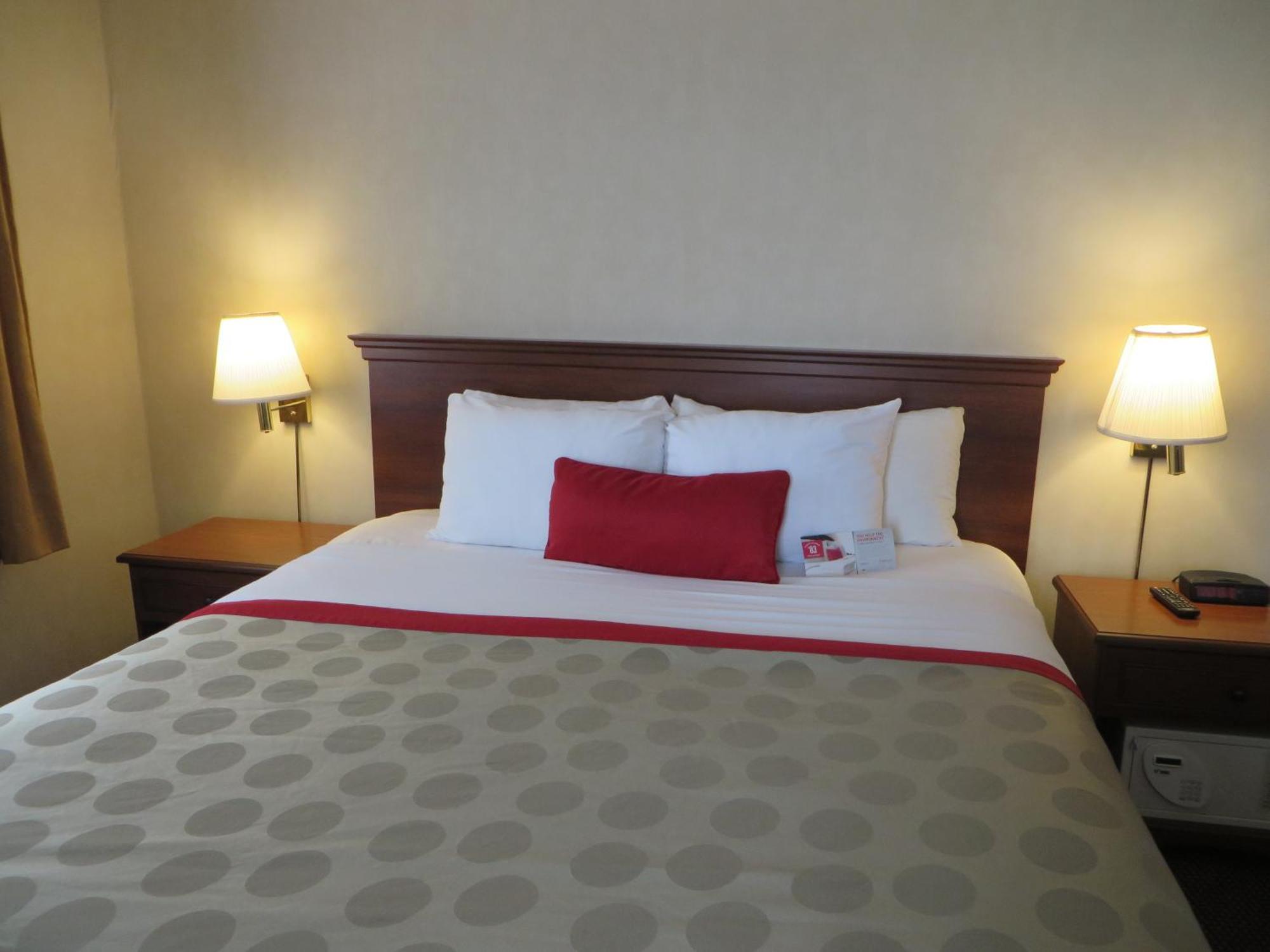 Ramada By Wyndham Hawthorne/Lax Quarto foto