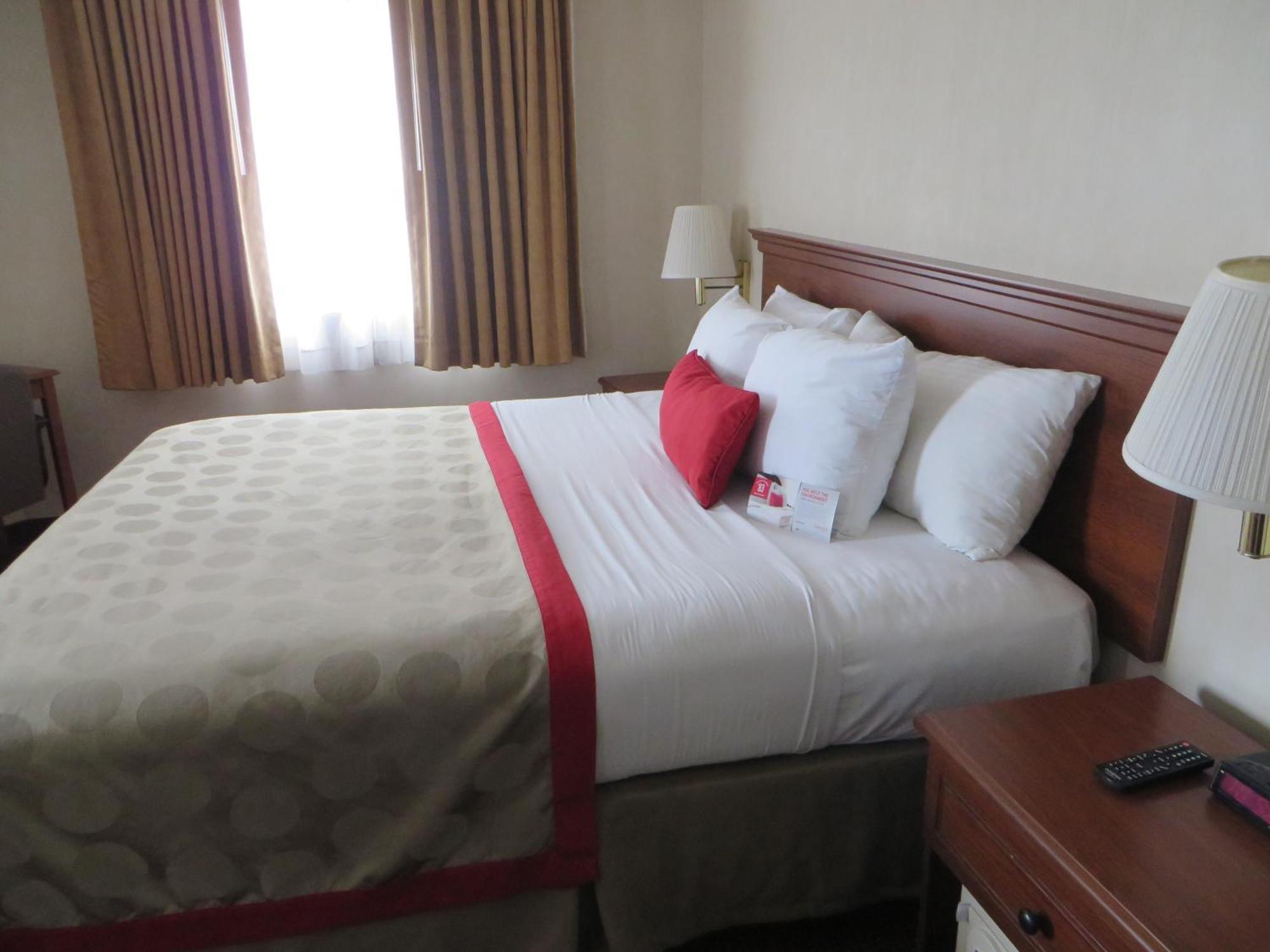 Ramada By Wyndham Hawthorne/Lax Quarto foto